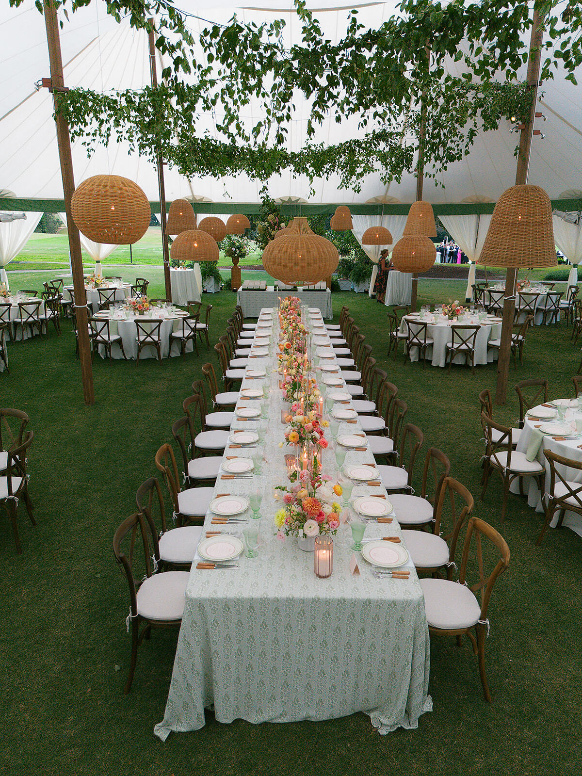 Shannanand Michael Reception 1 Details 18 websize yeamans ellis events meghan baskin 60x110 sail xback