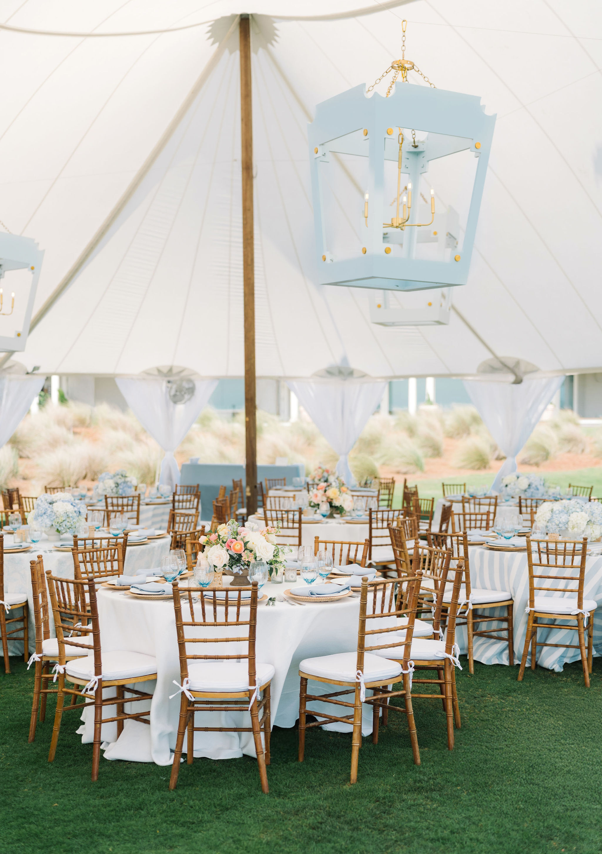 Ashley Christian Kiawah Ocean Course Wedding 381 aaronandjillian acb ocean course 60x120 sail natural ballroom
