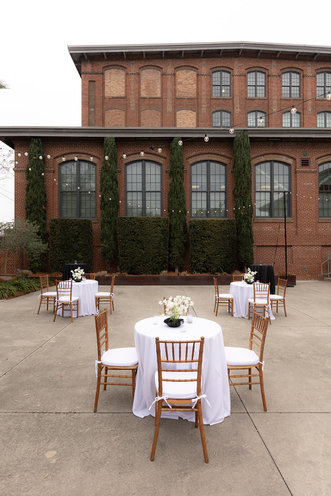 HR0 A9224 websize Franzi Annika Photography boutique cedar room
