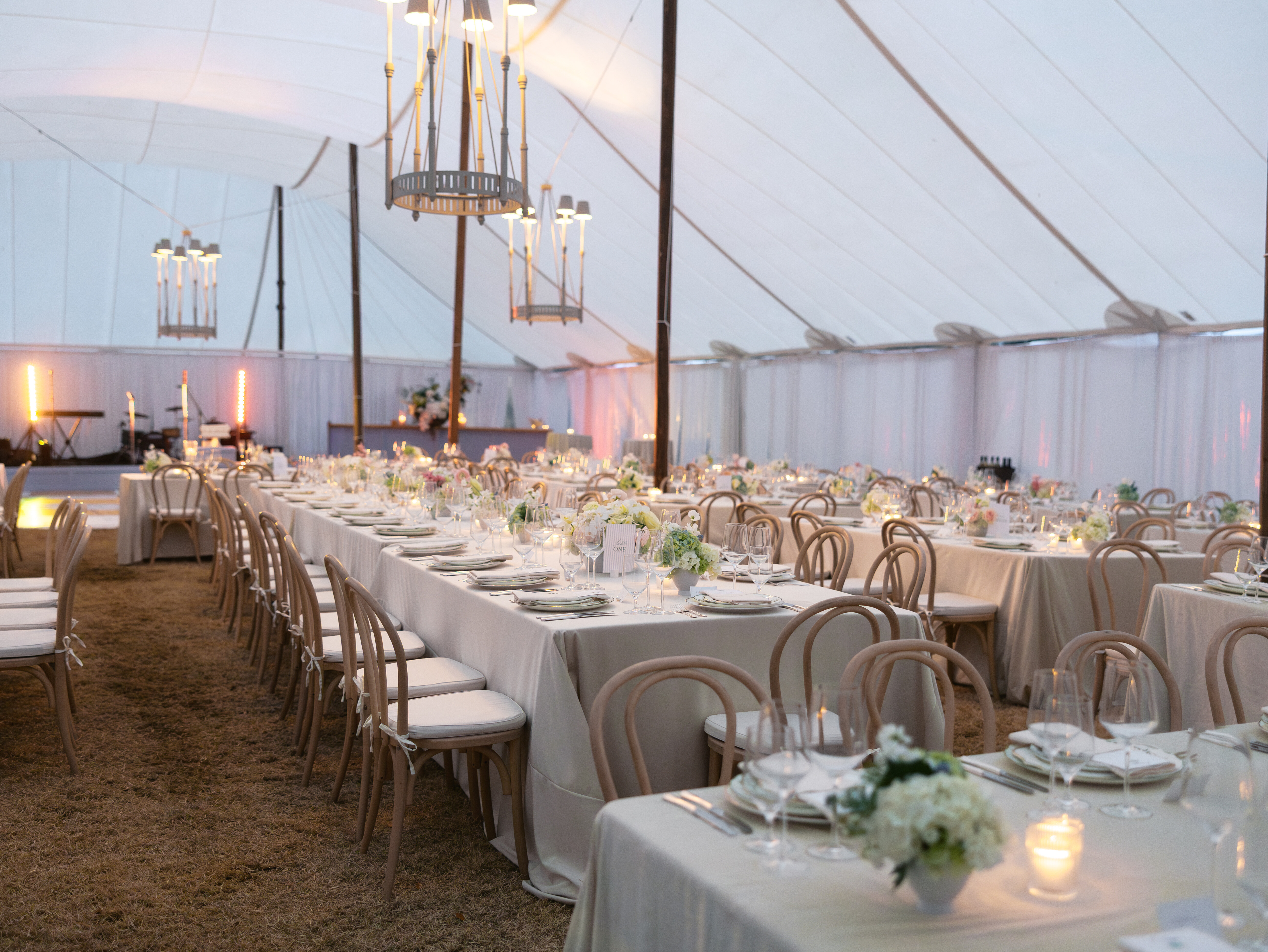 Charleston Wedding Day Darby Bobo Photo 5609 soeur events admirals house quarters h and i 60x120 sail blonde bentwood