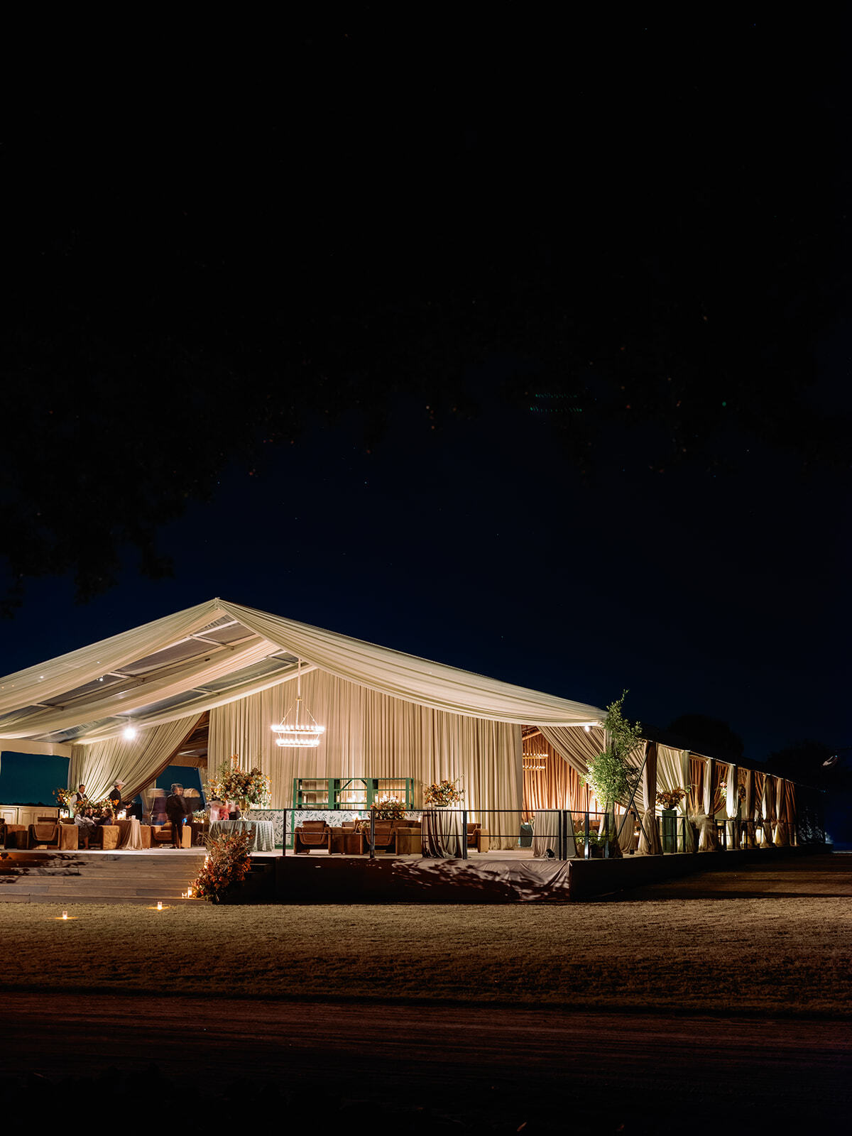 James Stuart wedding preview 179 websize reagan events oct 2025 aiken sarah bradshaw photo private home 20m 20x60 meter vinyl carpet custom stairs