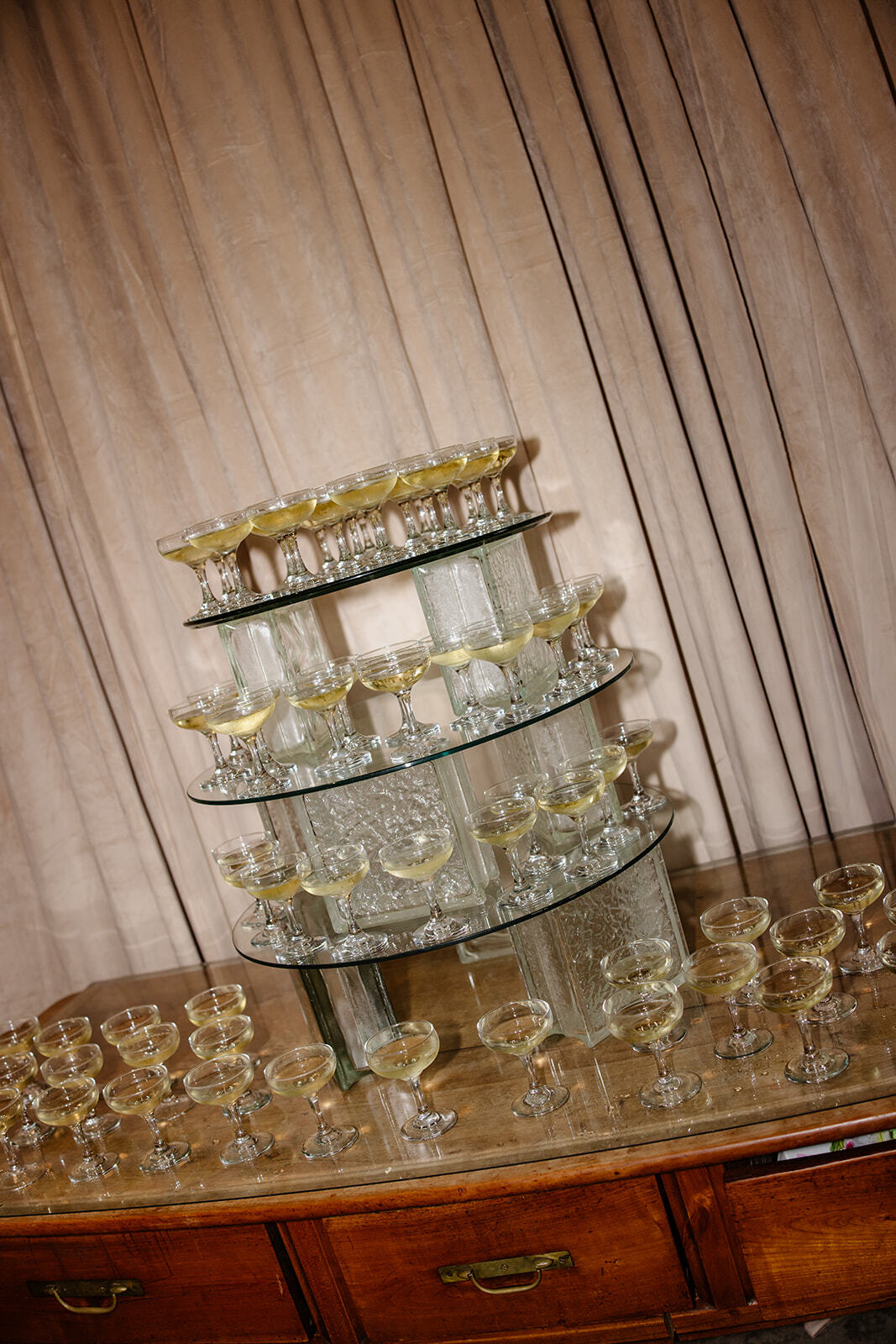 Guenoun Wedding 427 websize river course ellis events mia melin photog saucer