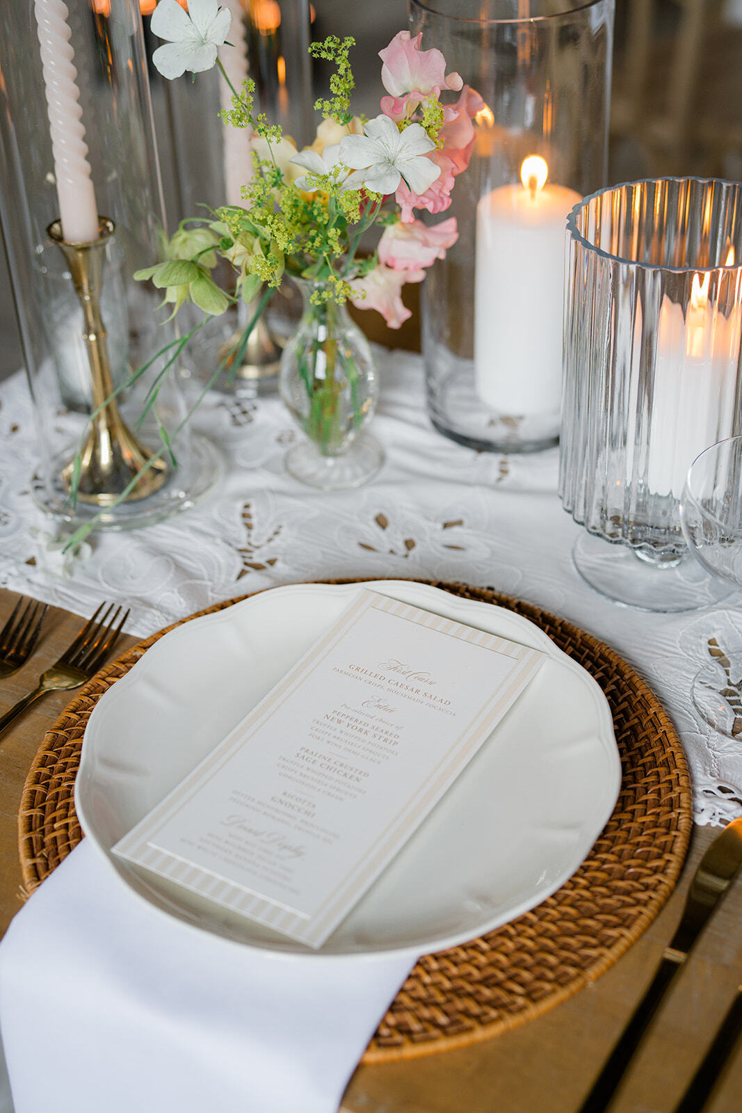 BT wedding kailee dimeglio photography 700 boone hall martha plates honey rattan arezzo pure