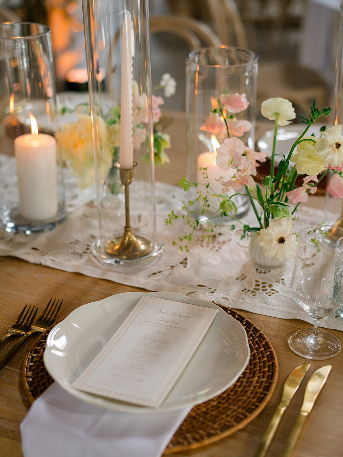 BT wedding kailee dimeglio photography 705 boone hall martha plates honey rattan arezzo pure