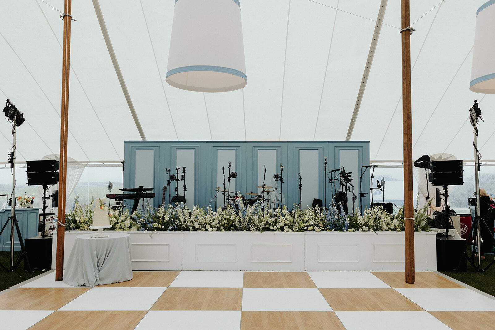 MW 566 ACB ocean course caroline ro photog birch and white surround 60x100 sail