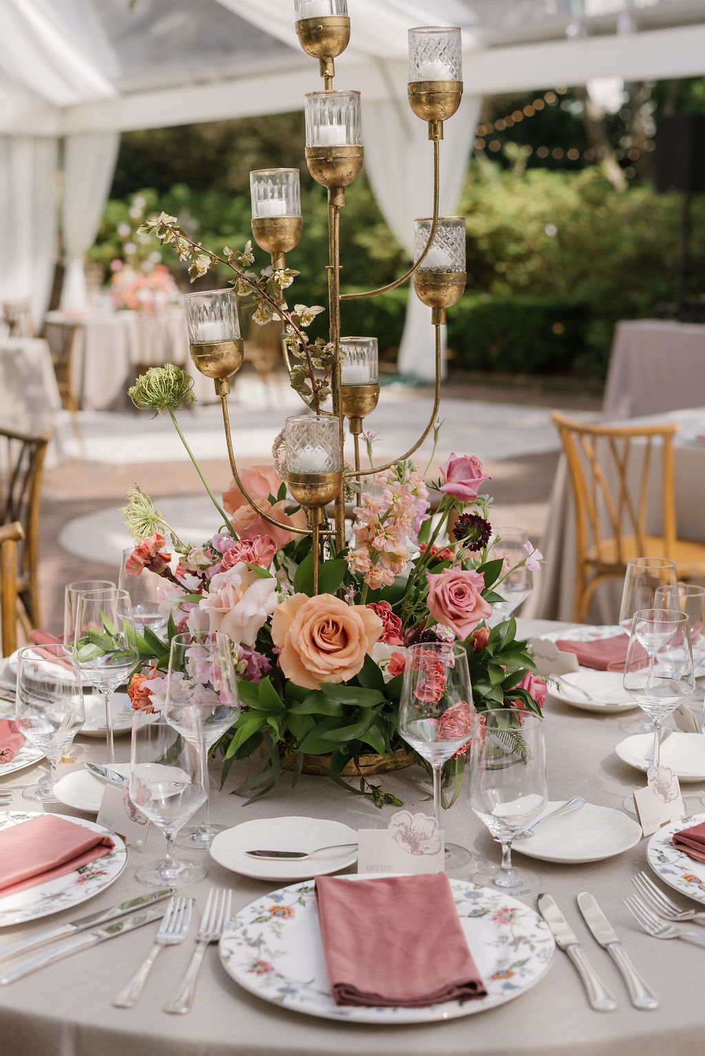 Our Wedding420of1239 ren photog spellbound TBH willow floral charger lexington pure martha bb