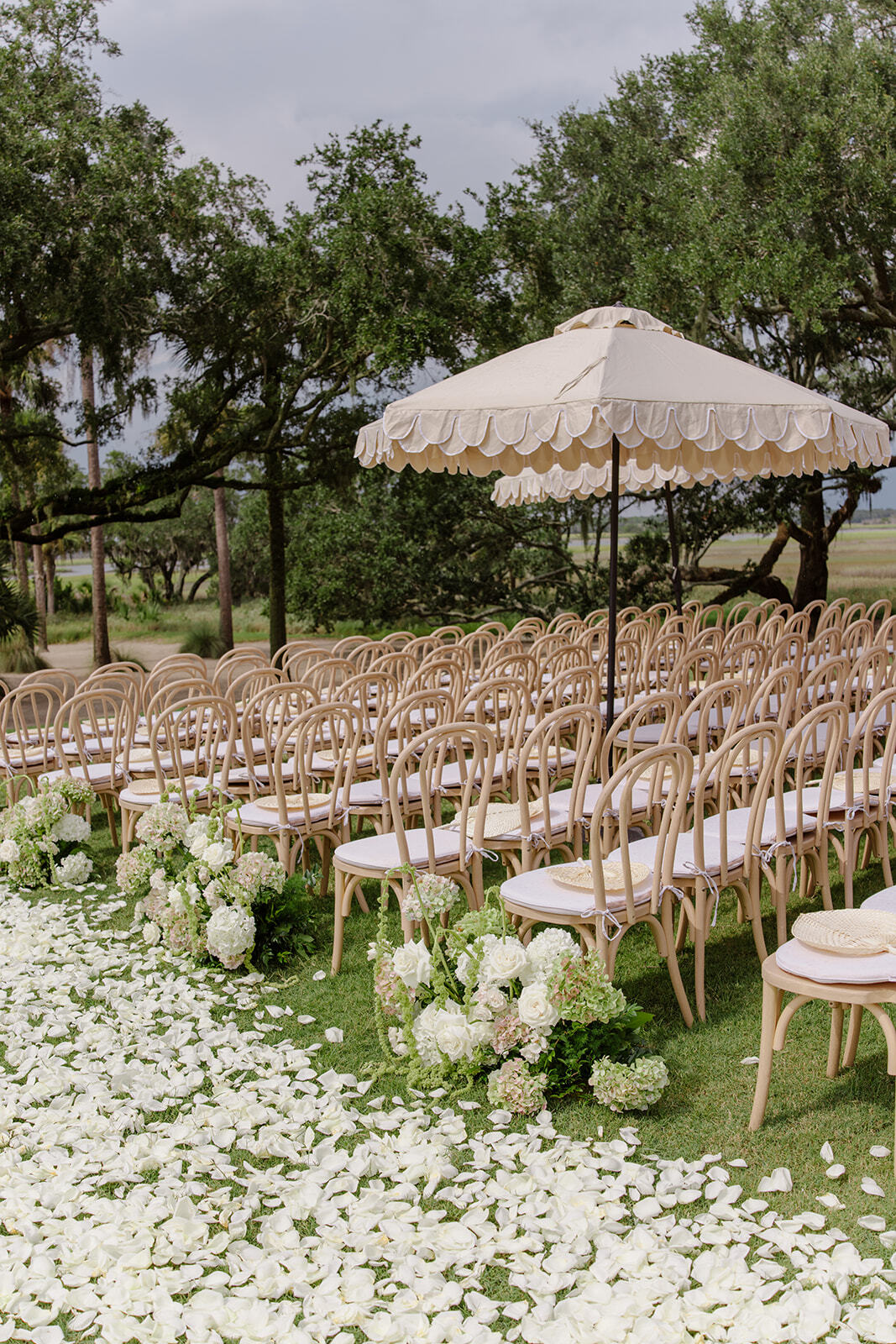 Guenoun Wedding 161 websize river course ellis events mia melin photog blonde bentwood scallop