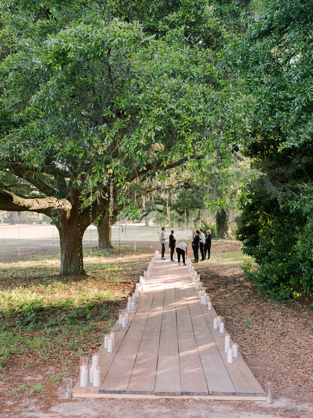 Legare waring house charleston fall wedding fox events blossom bay floral design elisa bricker photography 0017 1110x1510 1 clear span strata legare fox