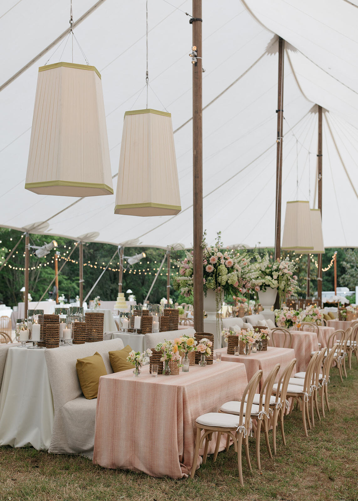 M Mc Bride Mudd Wedding 1013 websize ellis events private home 44x123 blonde bentwood jeans